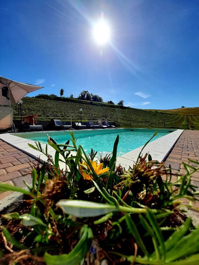 Agriturismo "Veritas" Bed & Wine Casaleggio Boiro Exteriér fotografie