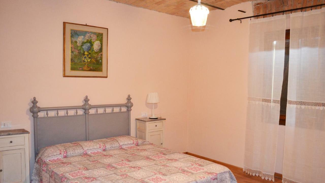 Agriturismo "Veritas" Bed & Wine Casaleggio Boiro Exteriér fotografie
