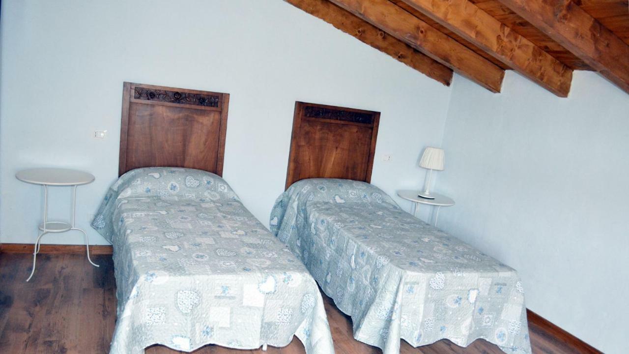 Agriturismo "Veritas" Bed & Wine Casaleggio Boiro Exteriér fotografie