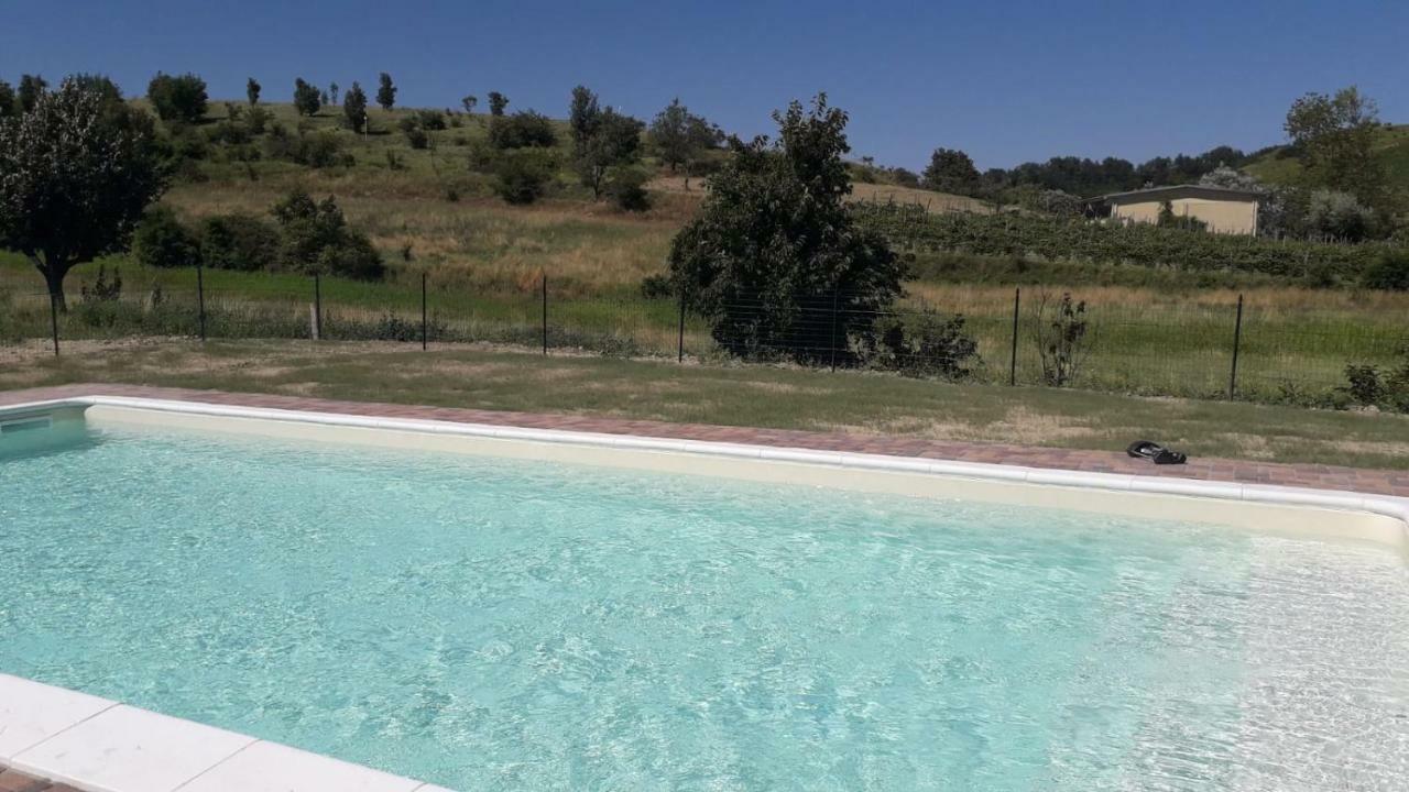 Agriturismo "Veritas" Bed & Wine Casaleggio Boiro Exteriér fotografie